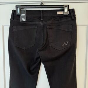 NWT | Express | Women’s Black Skinny Jeans | Size 4 Long